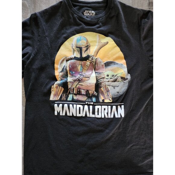 Star Wars The Mandalorian Grogu Mens T-Shirt Size Medium 100% Cotton Black - Picture 2 of 4